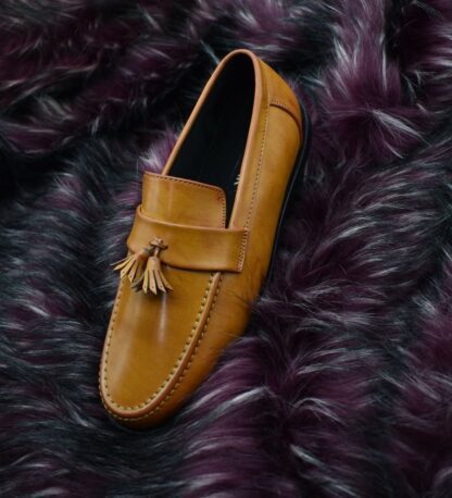 Tan Driving Tassel 215C