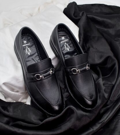 Black Horse Bit Slip On 290A