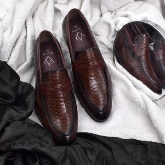 Nòz·ze – Cherry Wrinkle Free Piscine Penny Slip On 328R